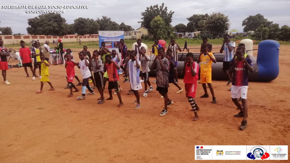 Activités interactives menées sur l'esplanade du marché à bétail de Gogounou